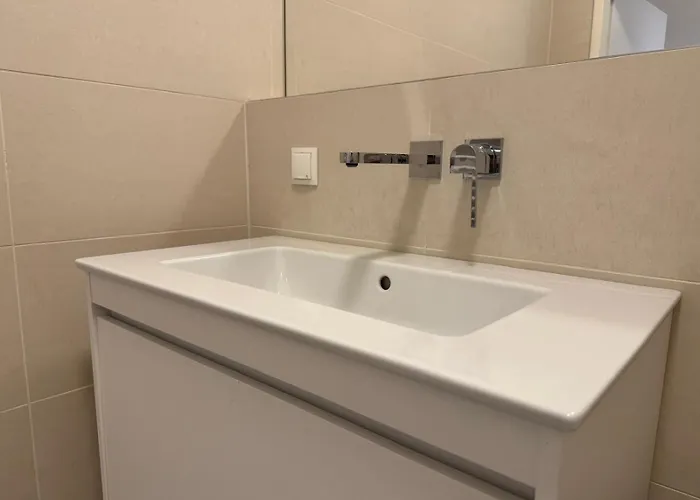 Apartman Train Station, Kahlenberg, Historic, Danube - Axara Housing Fhg 20 *